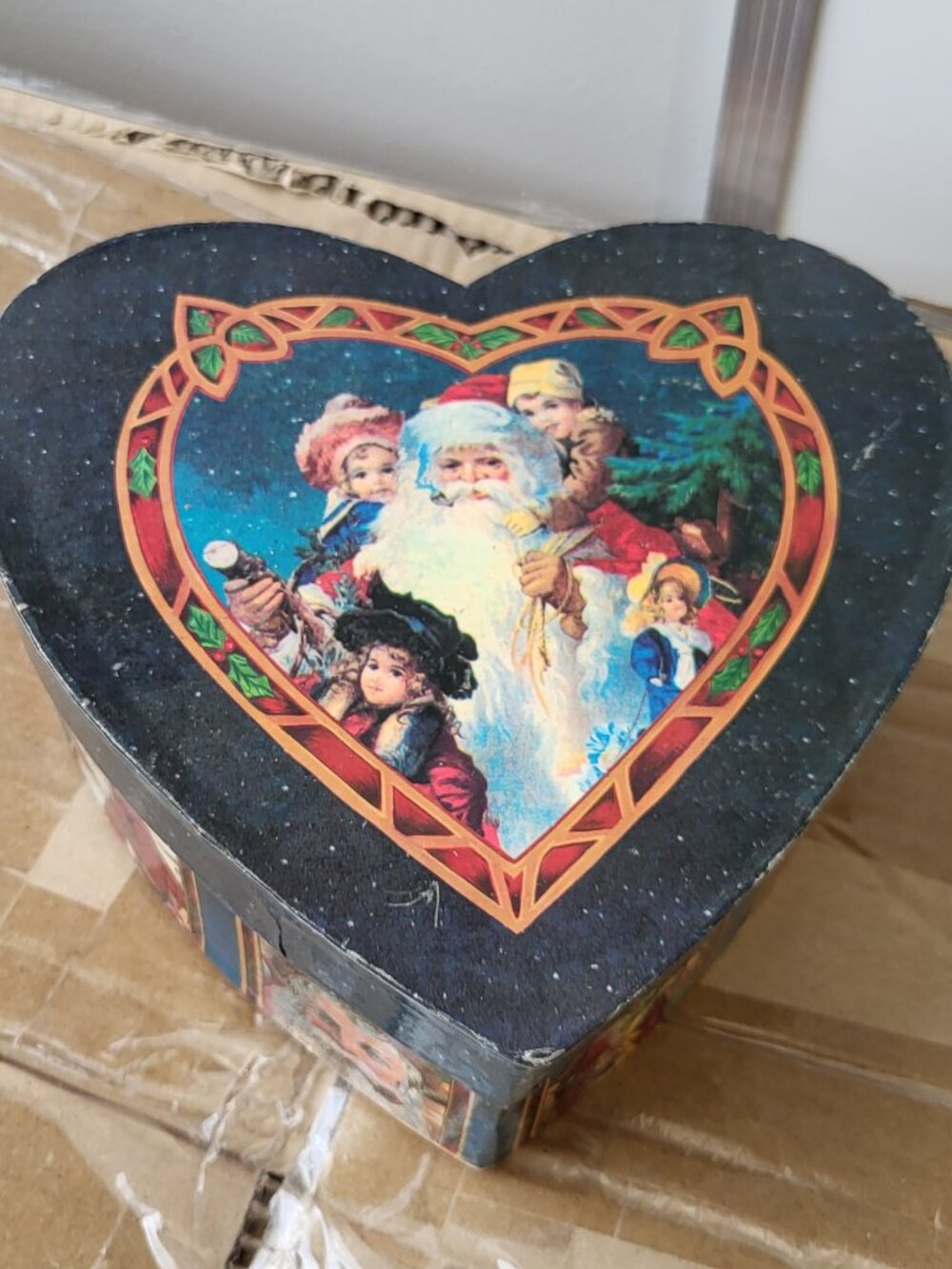 Old Fashioned Decoupage Paper Mache Xmas Ornaments Old World Santa (6) in box - Picture 10 of 13